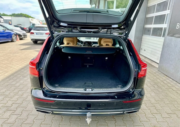 Volvo V60 cena 99900 przebieg: 159550, rok produkcji 2018 z Człuchów małe 631